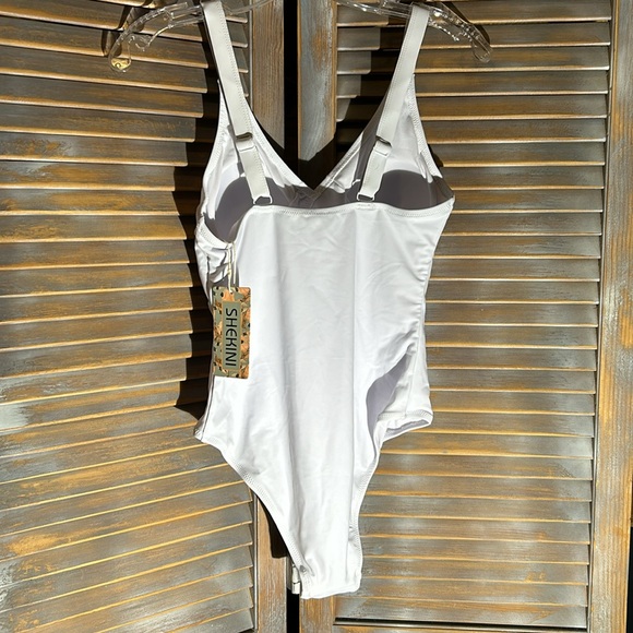 Shekini - Picture 5 of 5